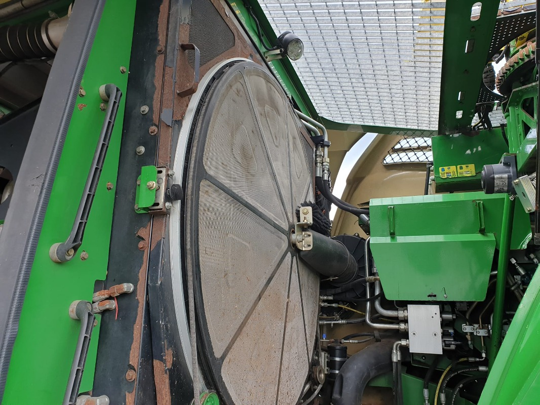 Комбайн John Deere 8600: фото 10