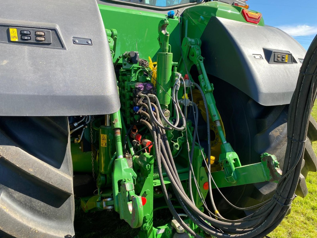 John Deere 8R 310 **Sonderfinanzierung 1,60%** - Трактор: фото 4 John Deere 8R 310 **Sonderfinanzierung 1,60%** - Трактор: фото 4