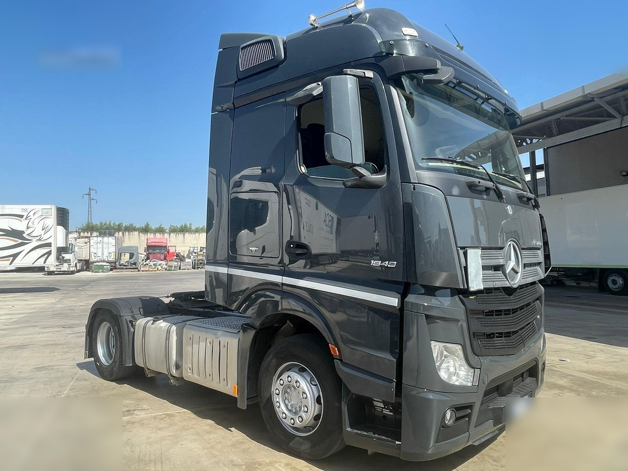 MERCEDES-BENZ ACTROS 1848 - Тягач: фото 2 MERCEDES-BENZ ACTROS 1848 - Тягач: фото 2