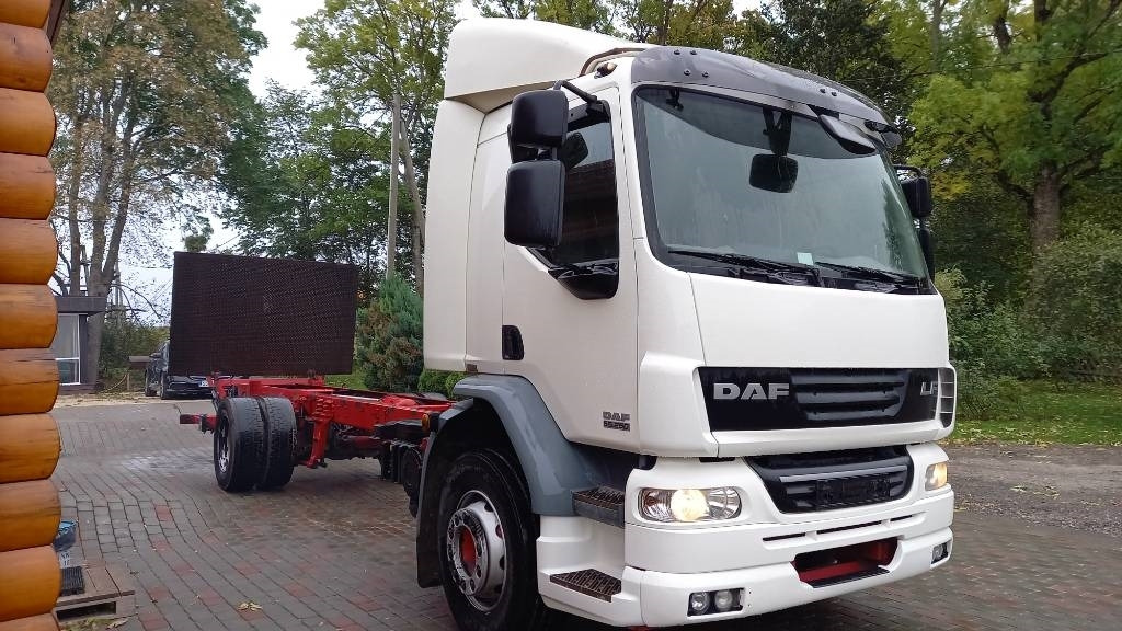 DAF FA55.250G, ONLY FOR PARTS! - Грузовик с закрытым кузовом: фото 4 DAF FA55.250G, ONLY FOR PARTS! - Грузовик с закрытым кузовом: фото 4