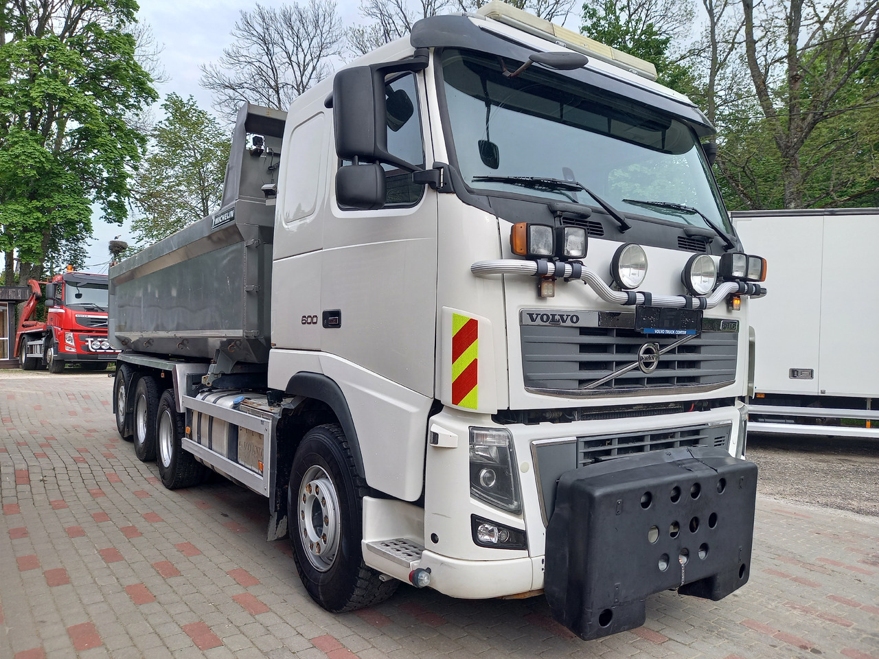 VOLVO FH16, 8x4, BIG AXLES, RETARDER, GW 39500 KG - Самосвал: фото 5 VOLVO FH16, 8x4, BIG AXLES, RETARDER, GW 39500 KG - Самосвал: фото 5