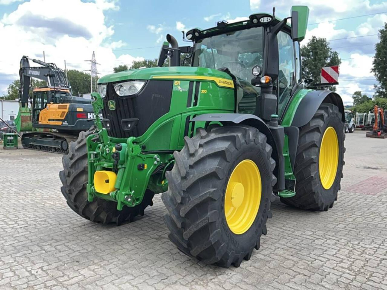 John Deere 6R230 - Трактор: фото 5 John Deere 6R230 - Трактор: фото 5