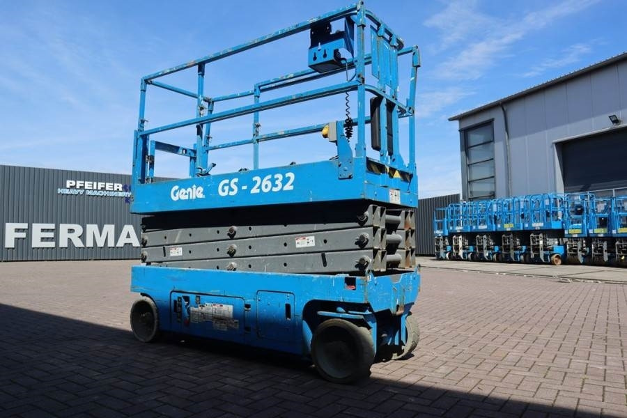 Genie GS2632 Electric, Working Height 10m, 227kg Capacit - Ножничный подъемник: фото 1 Genie GS2632 Electric, Working Height 10m, 227kg Capacit - Ножничный подъемник: фото 1