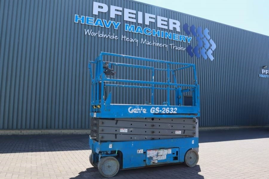Genie GS2632 Electric, Working Height 10m, 227kg Capacit - Ножничный подъемник: фото 1 Genie GS2632 Electric, Working Height 10m, 227kg Capacit - Ножничный подъемник: фото 1