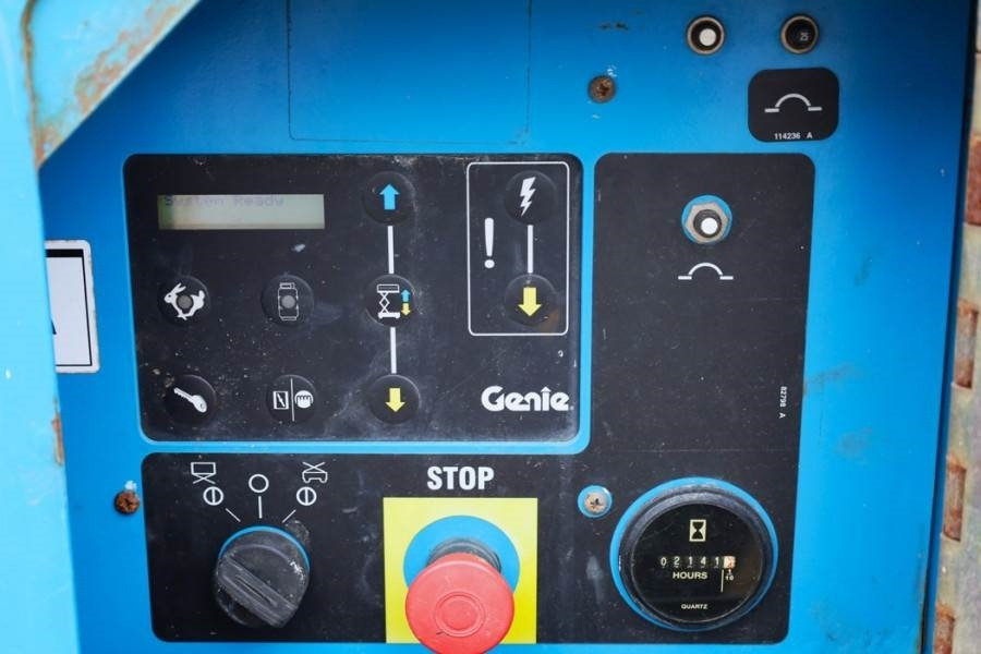Genie GS4390 Diesel, 4x4 Drive, 15m Working Height, 680k - Ножничный подъемник: фото 3 Genie GS4390 Diesel, 4x4 Drive, 15m Working Height, 680k - Ножничный подъемник: фото 3