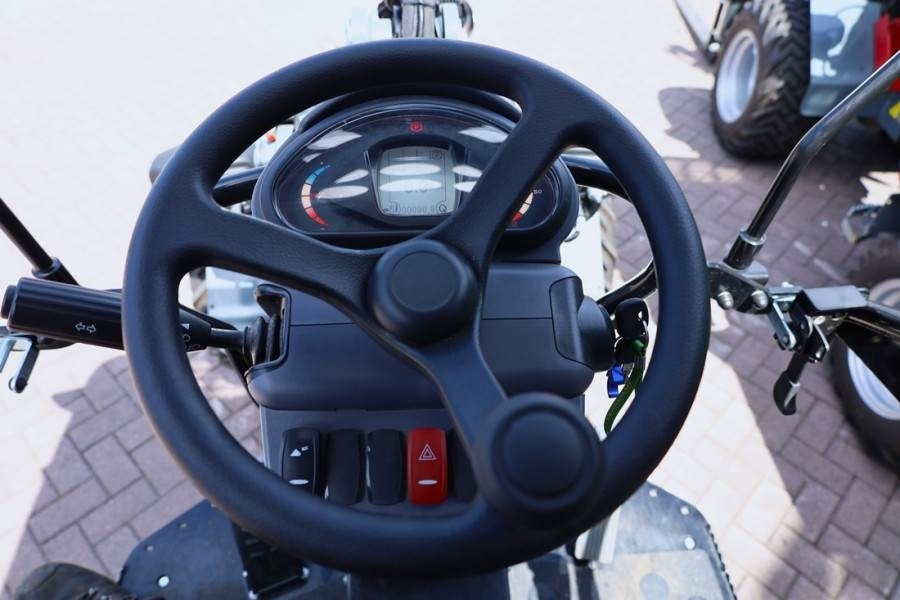 GiANT G2700E 100% Electric - Zero Emissions, Lithium-Iro - Колёсный погрузчик: фото 5 GiANT G2700E 100% Electric - Zero Emissions, Lithium-Iro - Колёсный погрузчик: фото 5