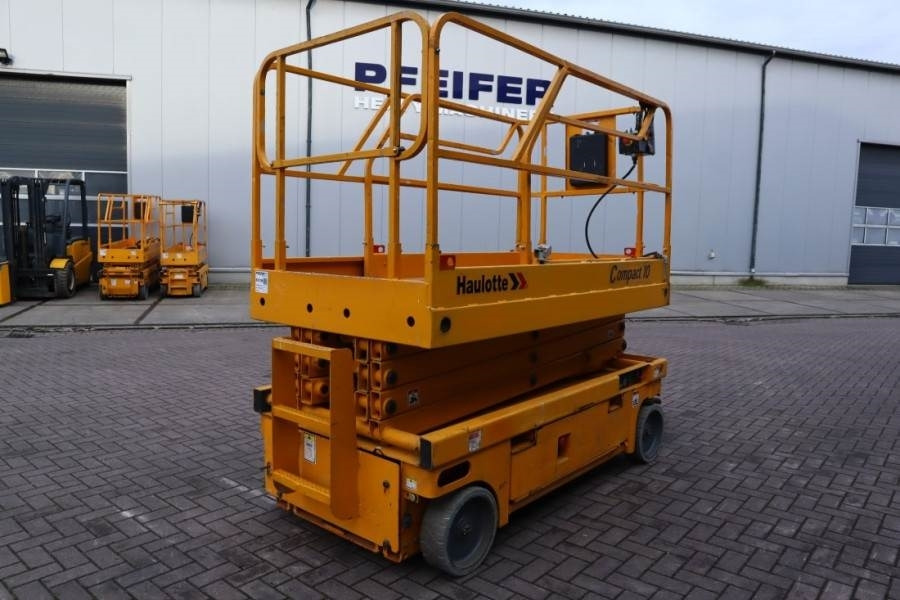 Haulotte Compact 10 Electric, 10m Working Height, 450kg Cap - Ножничный подъемник: фото 2 Haulotte Compact 10 Electric, 10m Working Height, 450kg Cap - Ножничный подъемник: фото 2
