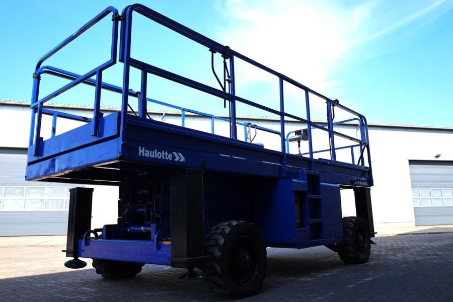 Haulotte H12SXL Diesel, 4x4 Drive, 12m Working Height, 700k - Ножничный подъемник: фото 2 Haulotte H12SXL Diesel, 4x4 Drive, 12m Working Height, 700k - Ножничный подъемник: фото 2