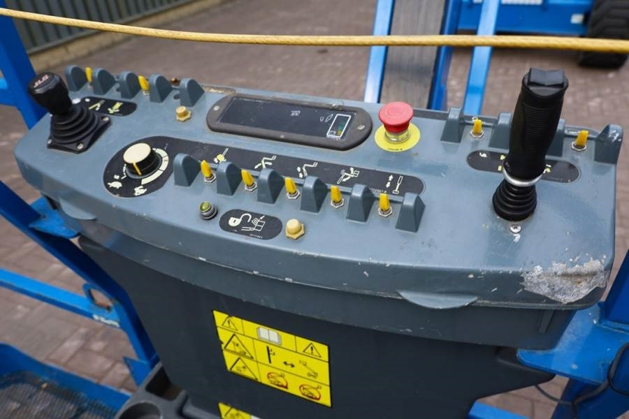 JLG H800AJ Hybrid Hybrid, 4x4 Drive, 26.4m Working Hei - Коленчатый подъемник: фото 4 JLG H800AJ Hybrid Hybrid, 4x4 Drive, 26.4m Working Hei - Коленчатый подъемник: фото 4