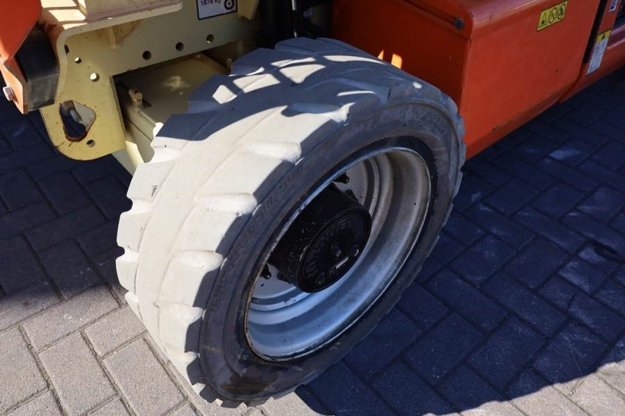 Ножничный подъемник JLG M4069 Hybrid, 14.2m Working Height, 360kg Capacity: фото 17 Ножничный подъемник JLG M4069 Hybrid, 14.2m Working Height, 360kg Capacity: фото 17