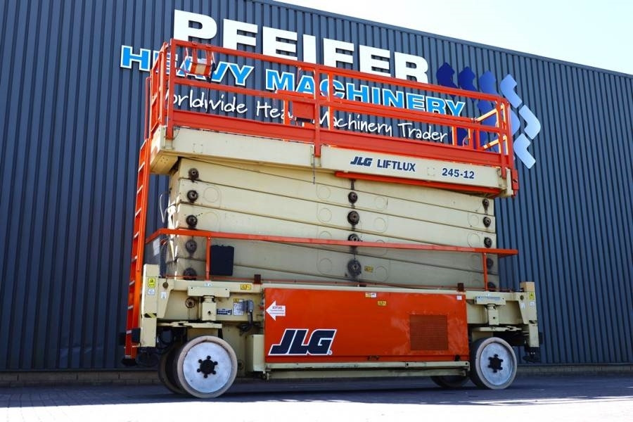 JLG SL245-12 Diesel, 4x4x4 Drive, 26.5m Working Height - Ножничный подъемник: фото 1 JLG SL245-12 Diesel, 4x4x4 Drive, 26.5m Working Height - Ножничный подъемник: фото 1