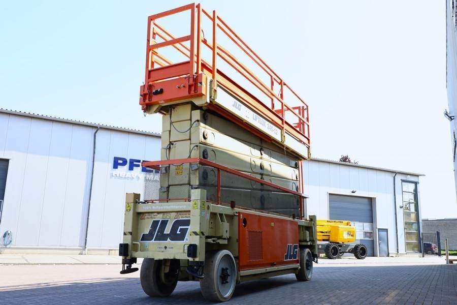 JLG SL245-12 Diesel, 4x4x4 Drive, 26.5m Working Height - Ножничный подъемник: фото 2 JLG SL245-12 Diesel, 4x4x4 Drive, 26.5m Working Height - Ножничный подъемник: фото 2