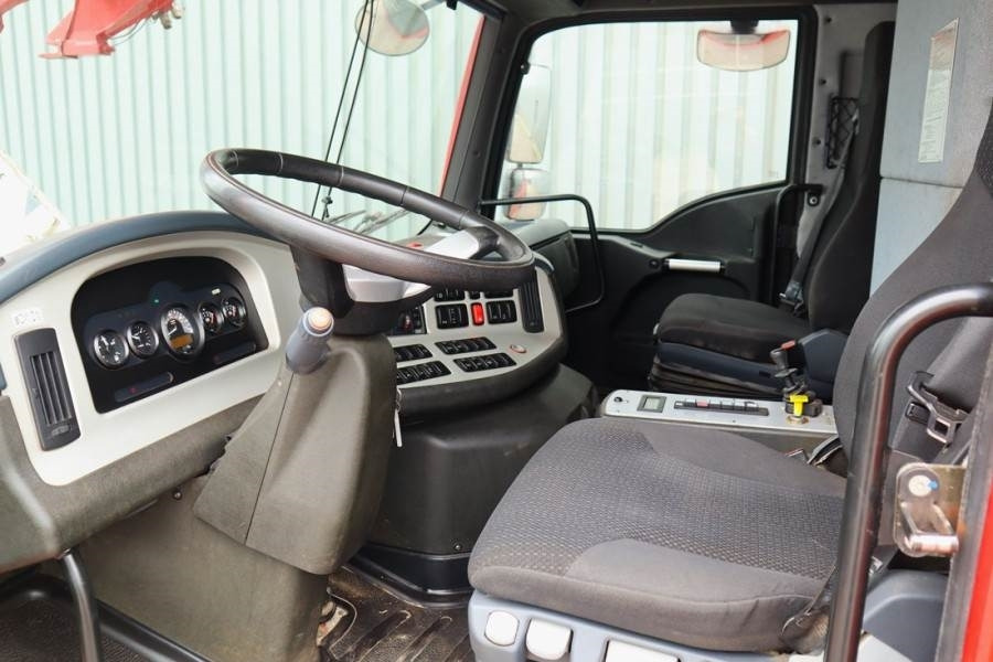 Terex AC40/2L Diesel, 4x4 Drive And 4-Wheel Steering, 40  - Вседорожный кран: фото 4 Terex AC40/2L Diesel, 4x4 Drive And 4-Wheel Steering, 40  - Вседорожный кран: фото 4