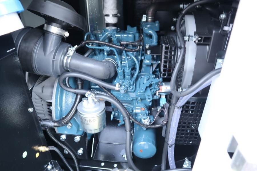 Trime X-BOX 4x320W Valid inspection, *Guarantee! Hydr. V - Осветительная мачта: фото 5 Trime X-BOX 4x320W Valid inspection, *Guarantee! Hydr. V - Осветительная мачта: фото 5