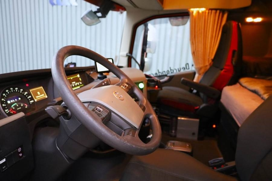 Volvo FH12 With Cormach 135tm Crane Volvo FH12 10x4 With - Вседорожный кран: фото 4 Volvo FH12 With Cormach 135tm Crane Volvo FH12 10x4 With - Вседорожный кран: фото 4