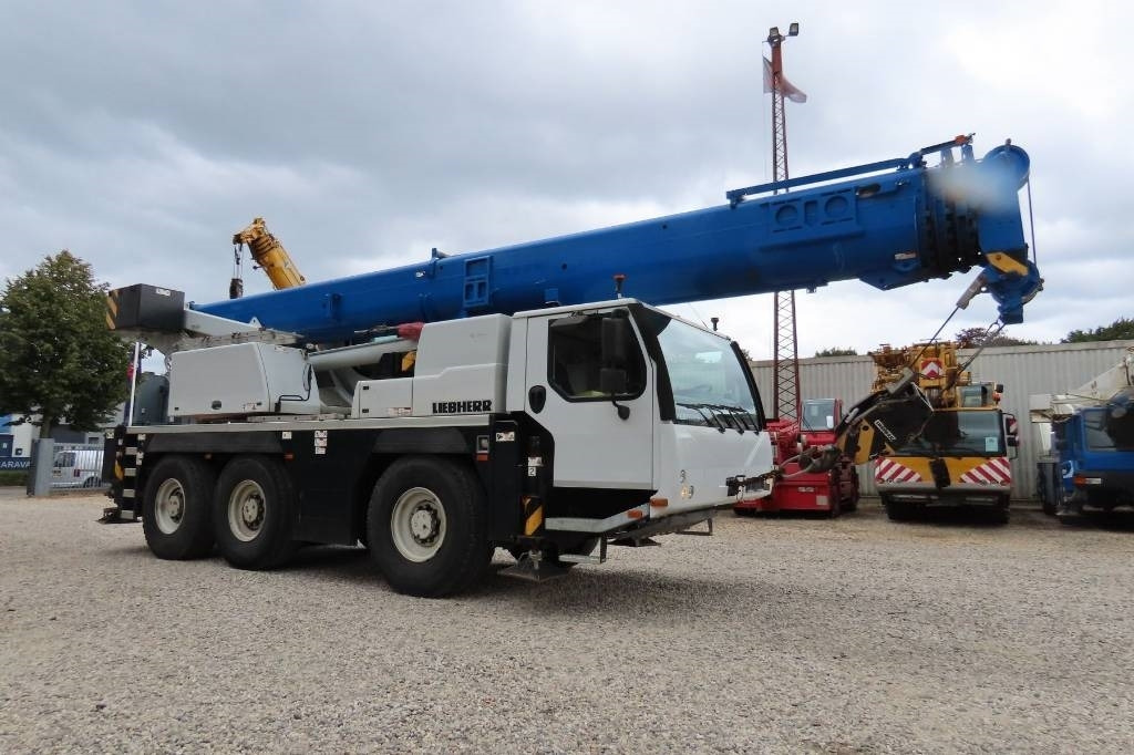 Liebherr LTM 1050-3.1 - Вседорожный кран: фото 2 Liebherr LTM 1050-3.1 - Вседорожный кран: фото 2