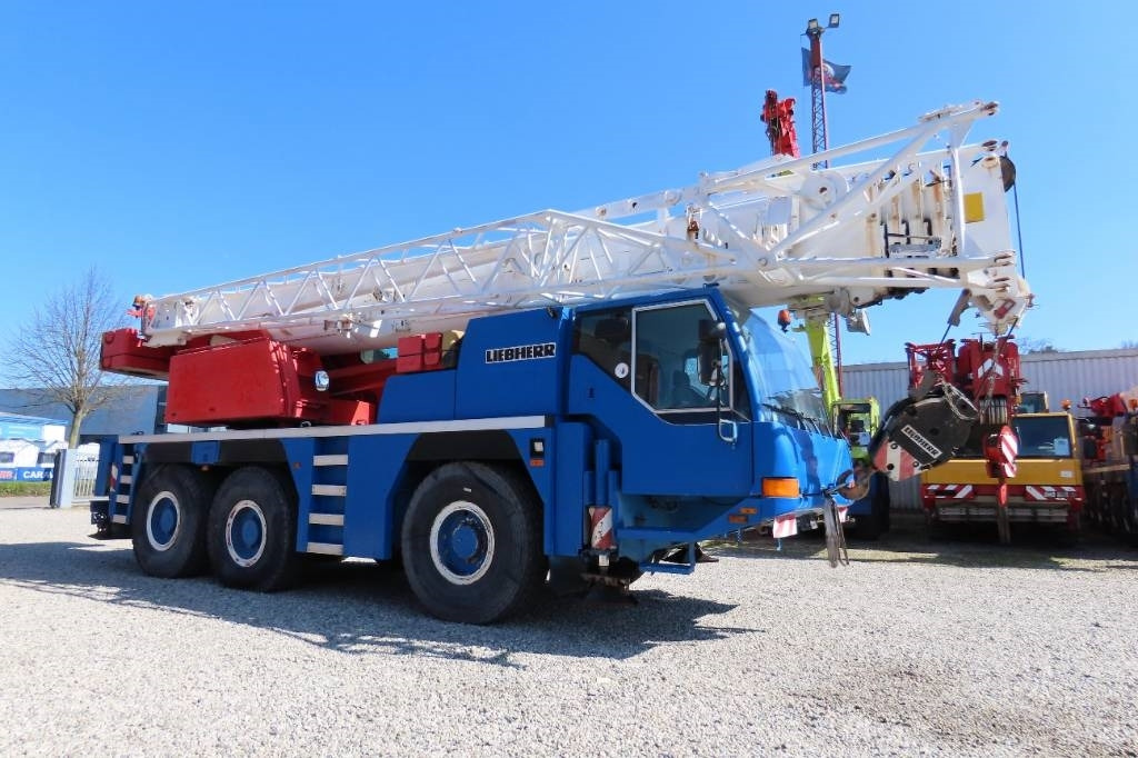 Liebherr LTM 1055-1 - Вседорожный кран: фото 2 Liebherr LTM 1055-1 - Вседорожный кран: фото 2