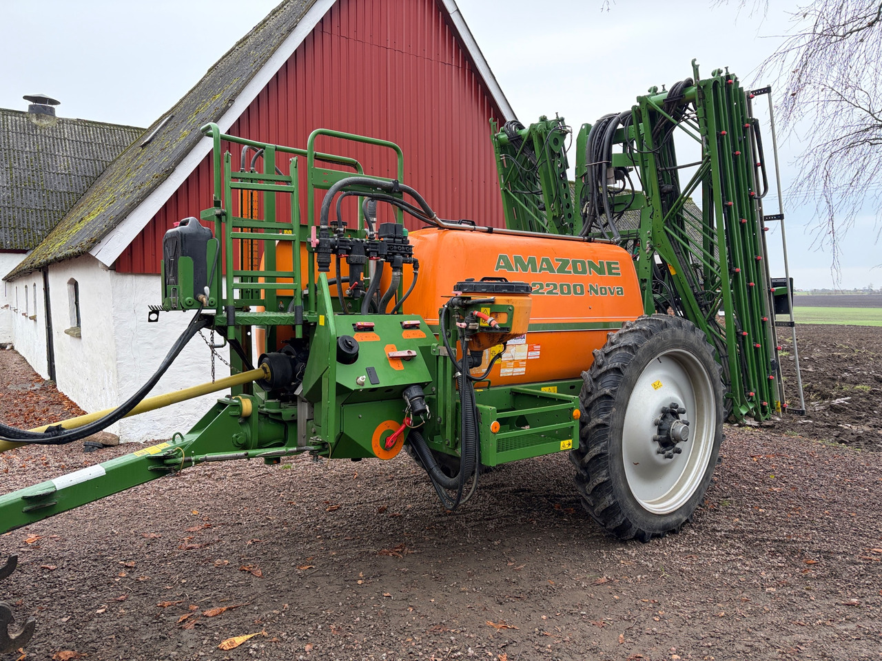 Amazone UG 2200 Nova - Прицепной опрыскиватель: фото 1 Amazone UG 2200 Nova - Прицепной опрыскиватель: фото 1