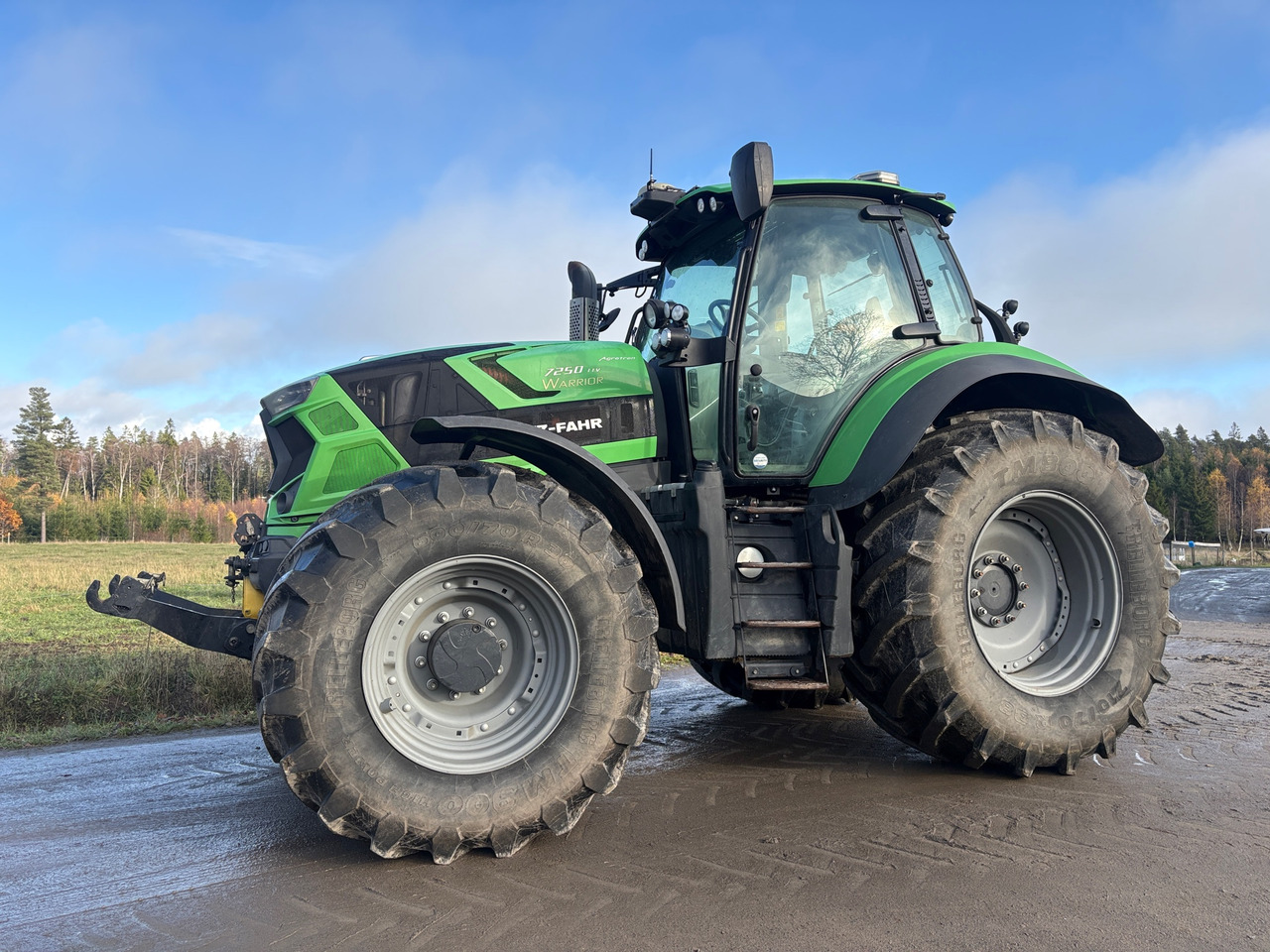 Deutz-Fahr 7250 Agrotron TTV Warrior - Трактор: фото 1 Deutz-Fahr 7250 Agrotron TTV Warrior - Трактор: фото 1