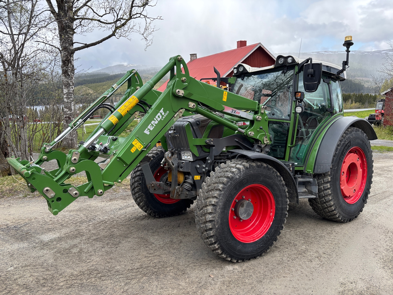 Fendt 211 Vario - Трактор: фото 1 Fendt 211 Vario - Трактор: фото 1