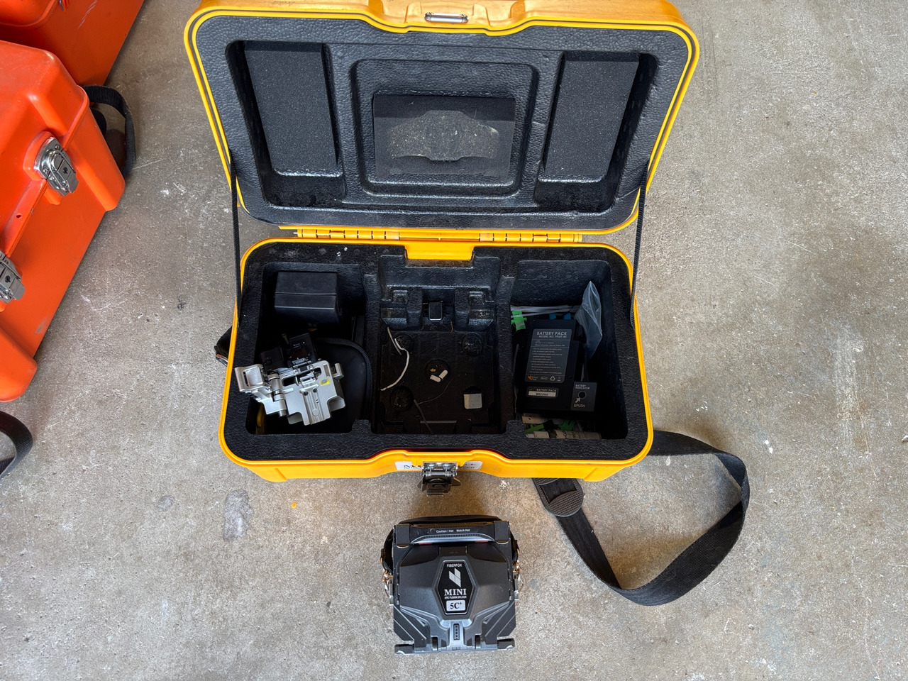 Fiberfox Mini 5C+ - Строительное оборудование: фото 1 Fiberfox Mini 5C+ - Строительное оборудование: фото 1