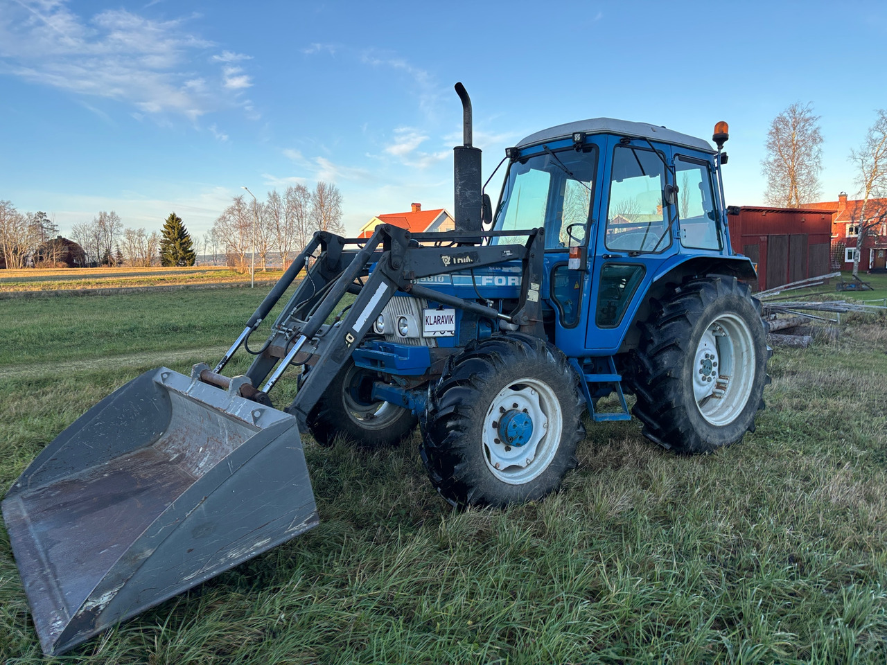 Ford 5610 - Трактор: фото 1 Ford 5610 - Трактор: фото 1