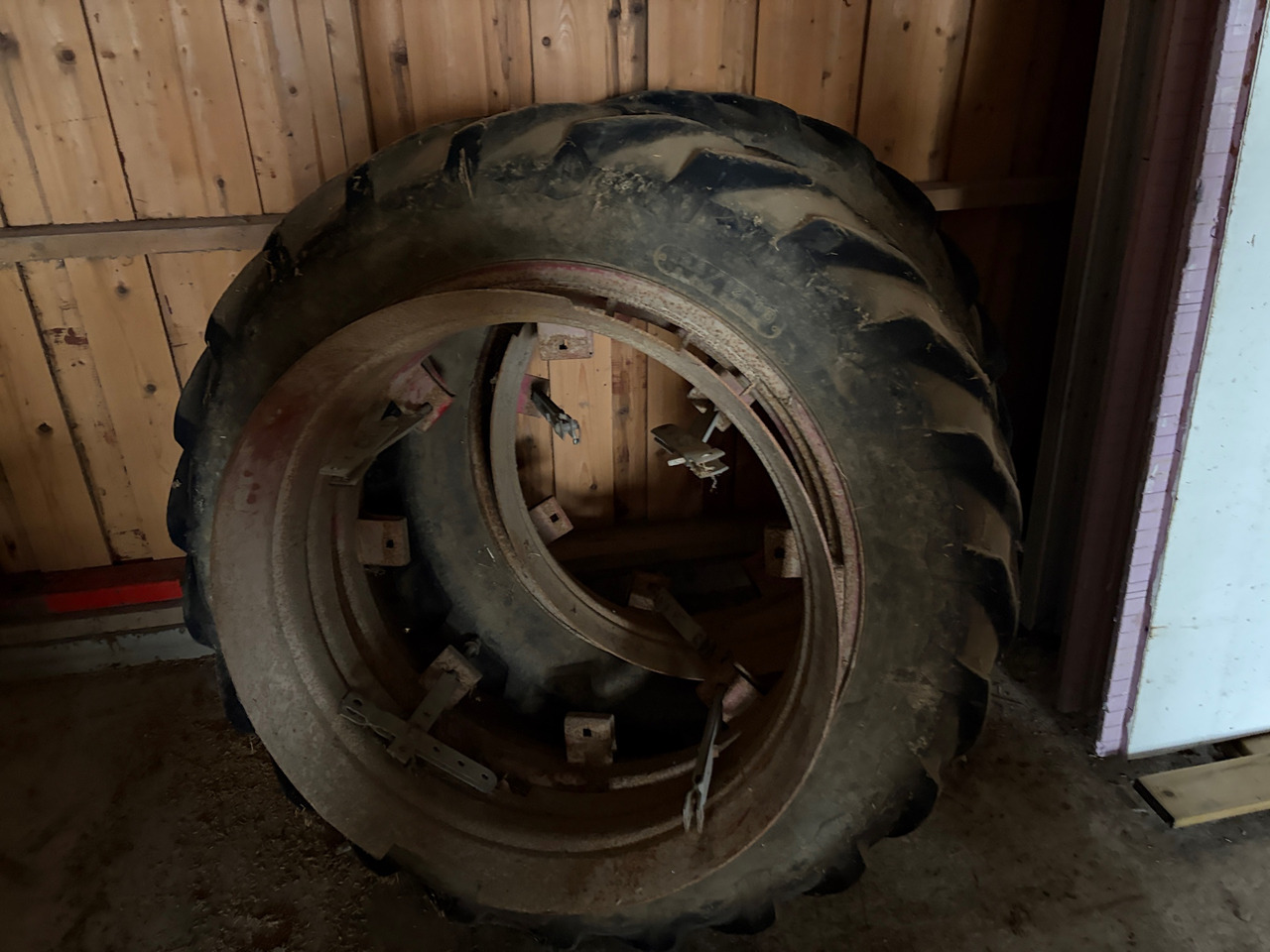 Goodyear 13,6-12/38 - Шина для Сельскохозяйственной техники: фото 1 Goodyear 13,6-12/38 - Шина для Сельскохозяйственной техники: фото 1