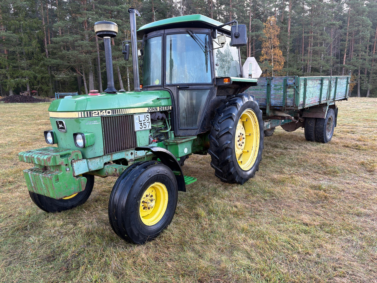 John Deere 2140 - Трактор: фото 1 John Deere 2140 - Трактор: фото 1