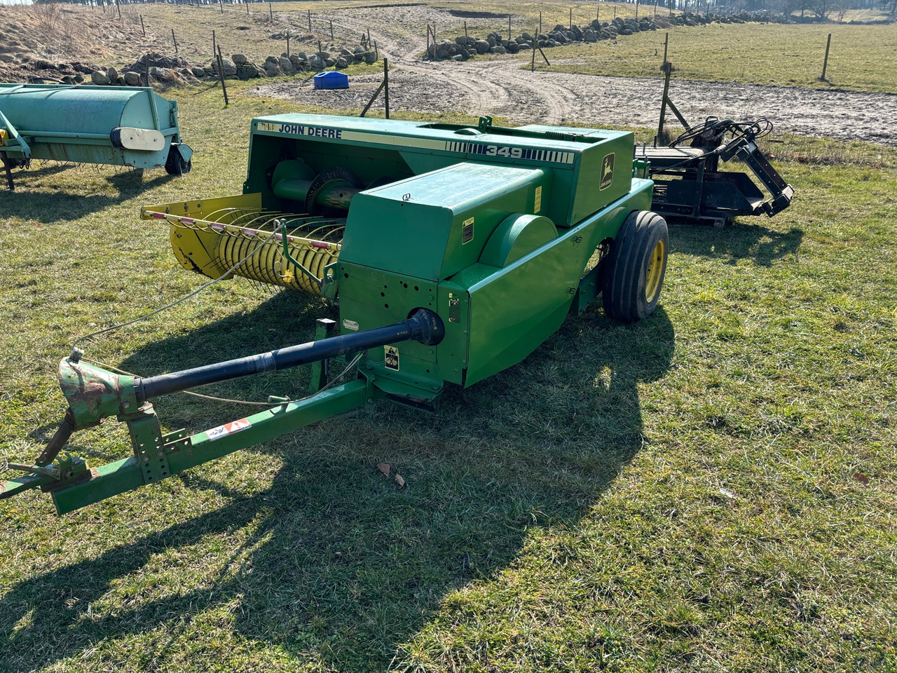 John Deere 349 - Пресс-подборщик рулонный: фото 1 John Deere 349 - Пресс-подборщик рулонный: фото 1
