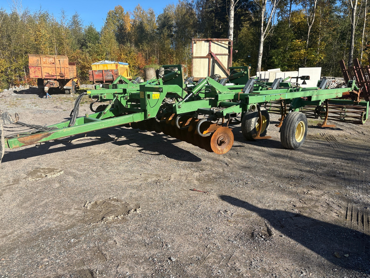John Deere 4101 A - Техника для обработки почвы: фото 1 John Deere 4101 A - Техника для обработки почвы: фото 1