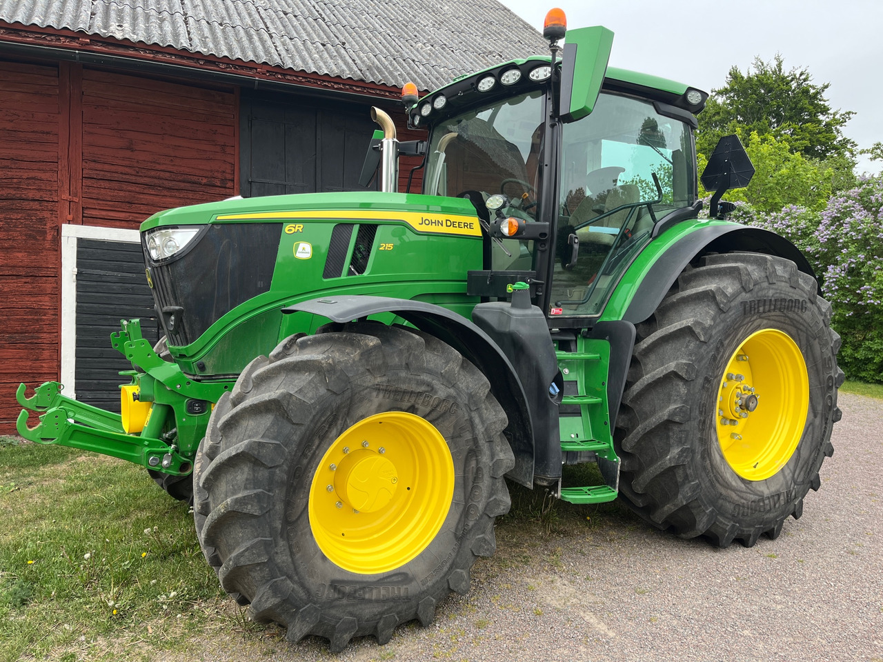 John Deere 6R 215 - Трактор: фото 1 John Deere 6R 215 - Трактор: фото 1