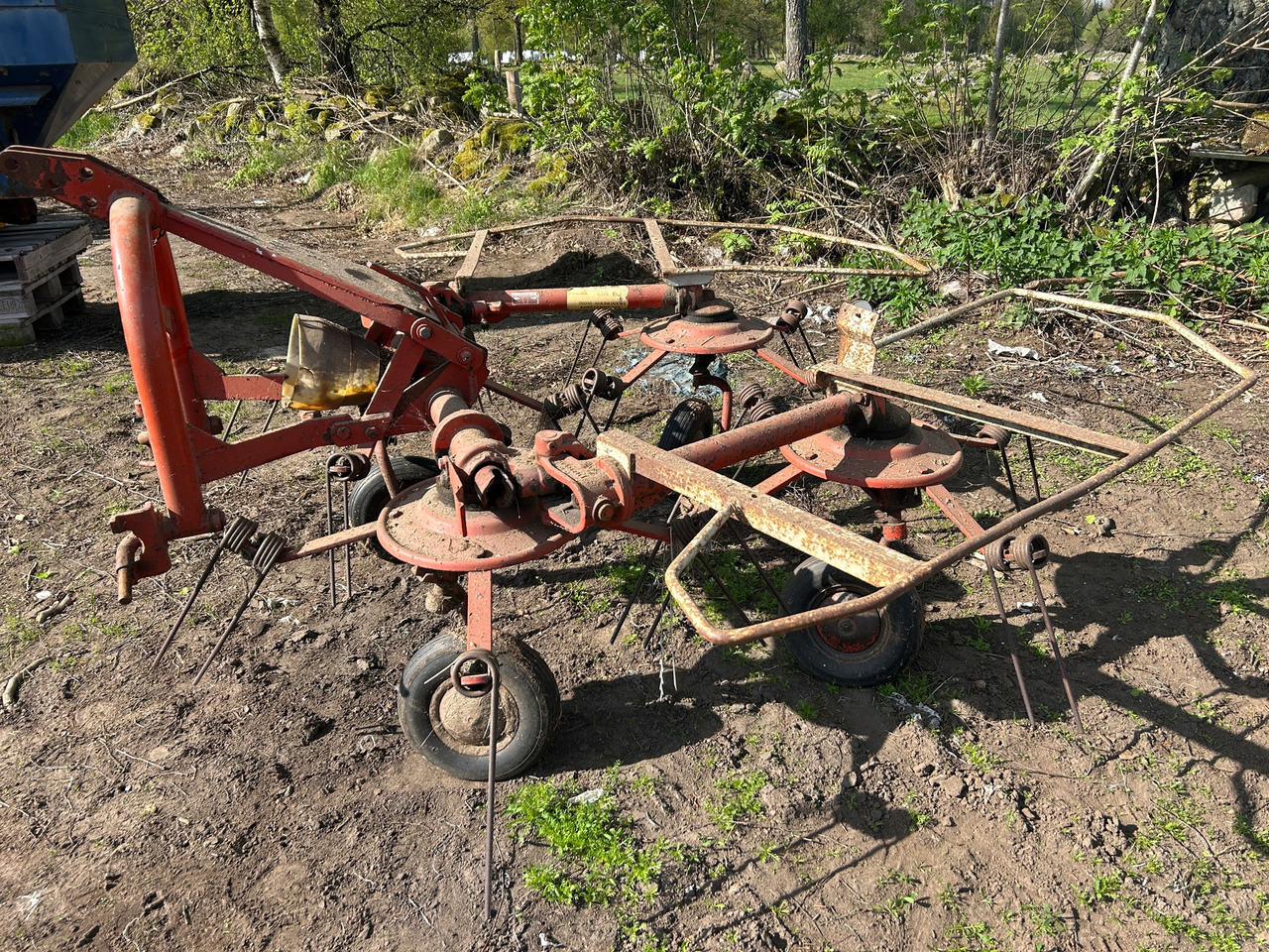 Kuhn gf 440 p - Сеноворошилка: фото 1 Kuhn gf 440 p - Сеноворошилка: фото 1