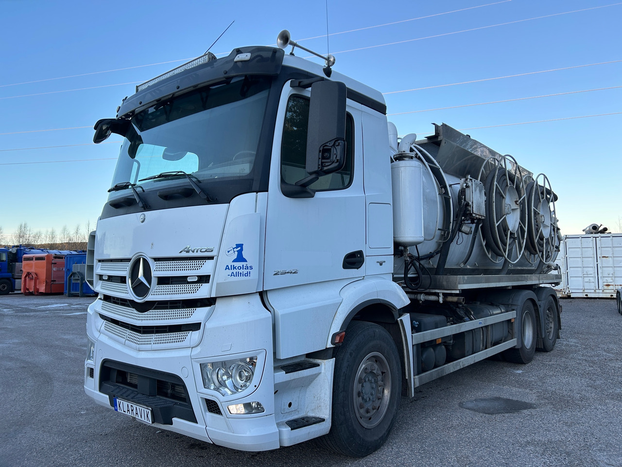 Mercedes-Benz 2542 - Ассенизатор: фото 1 Mercedes-Benz 2542 - Ассенизатор: фото 1