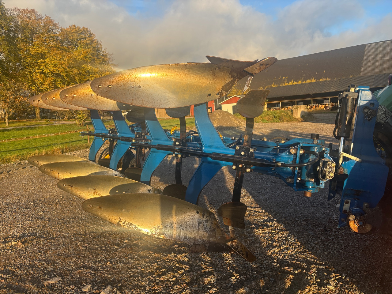 Överum VF DX 490H - Плуг: фото 1 Överum VF DX 490H - Плуг: фото 1