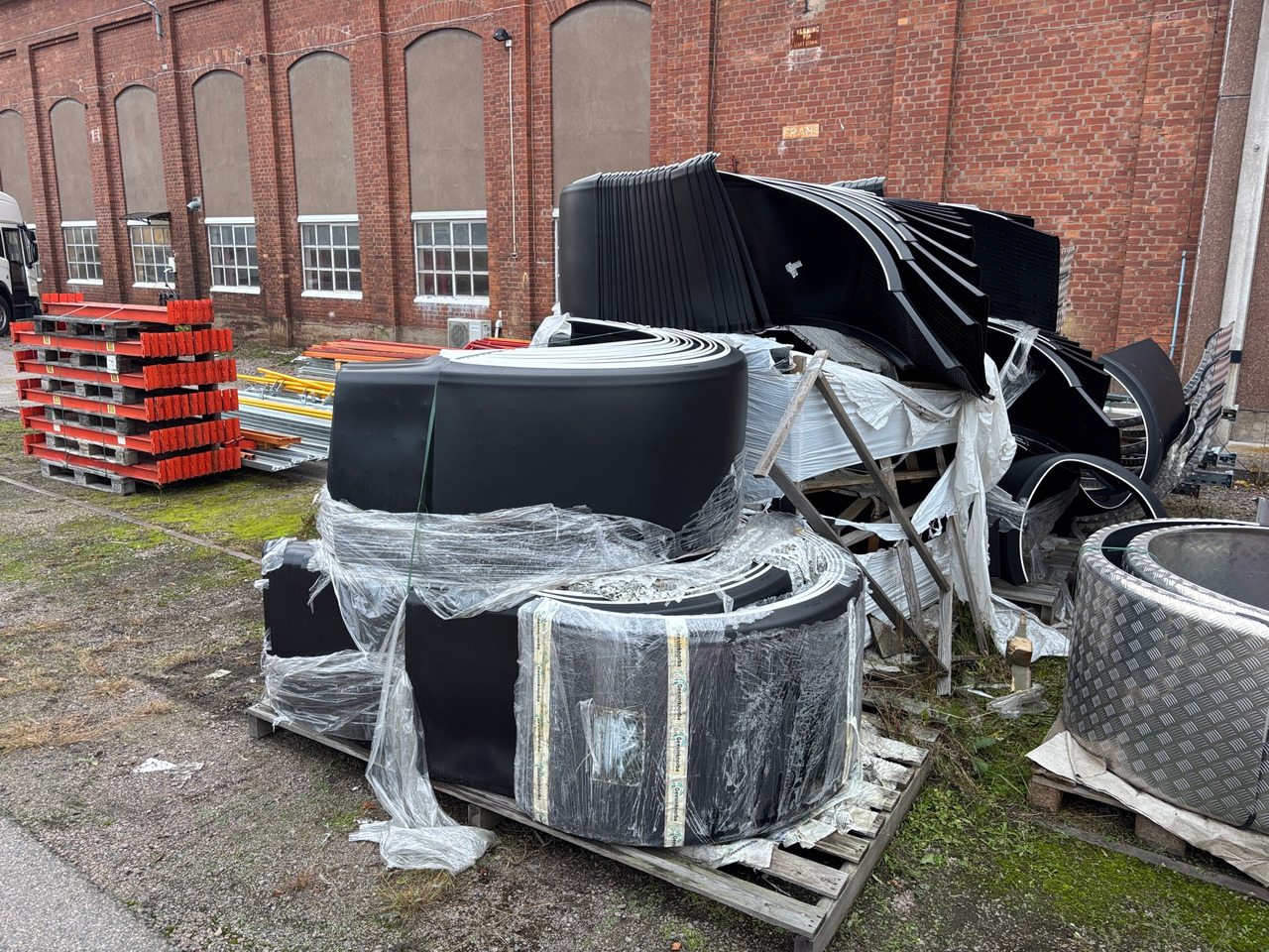 Parlok 102240 - Крыло для Грузовиков: фото 1 Parlok 102240 - Крыло для Грузовиков: фото 1