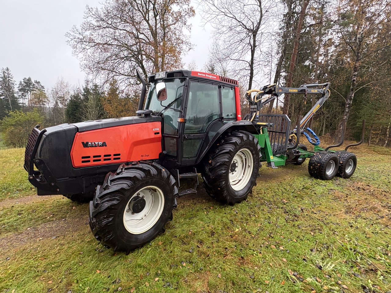 Valtra 6200 - Трактор: фото 1 Valtra 6200 - Трактор: фото 1