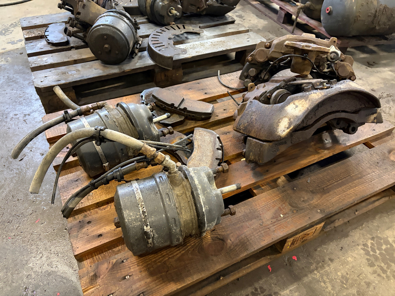 Volvo FH16 580 Tridem - Детали тормозной системы для Грузовиков: фото 1 Volvo FH16 580 Tridem - Детали тормозной системы для Грузовиков: фото 1