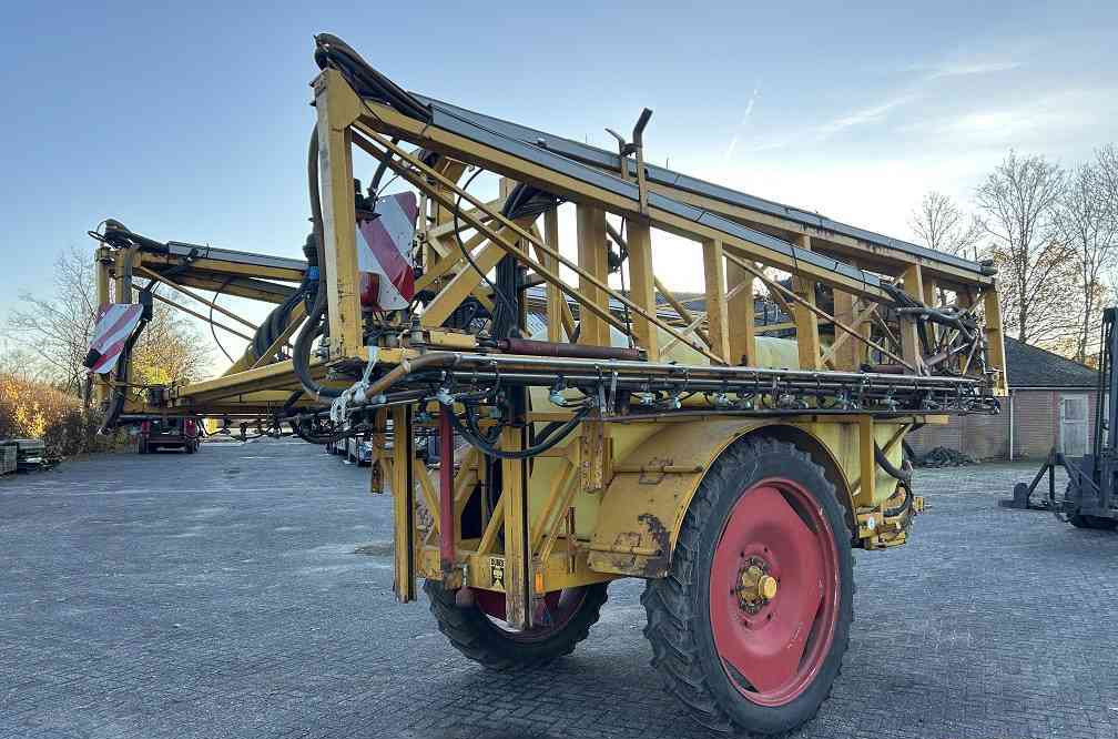 Dubex mentor 9804 - Прицепной опрыскиватель: фото 5 Dubex mentor 9804 - Прицепной опрыскиватель: фото 5