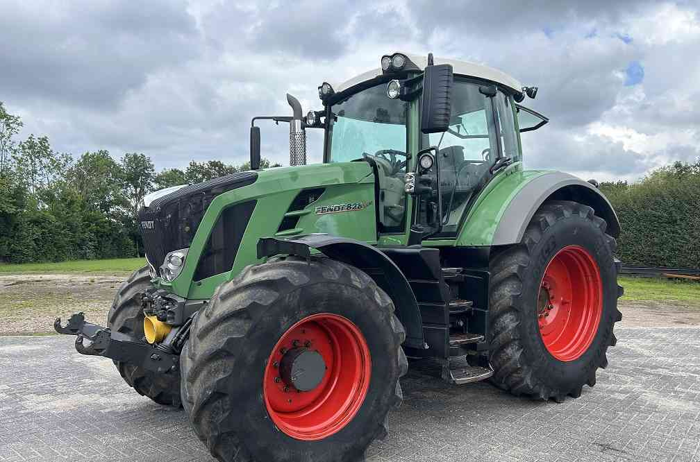 Fendt 828 vario profi scr - Трактор: фото 1 Fendt 828 vario profi scr - Трактор: фото 1
