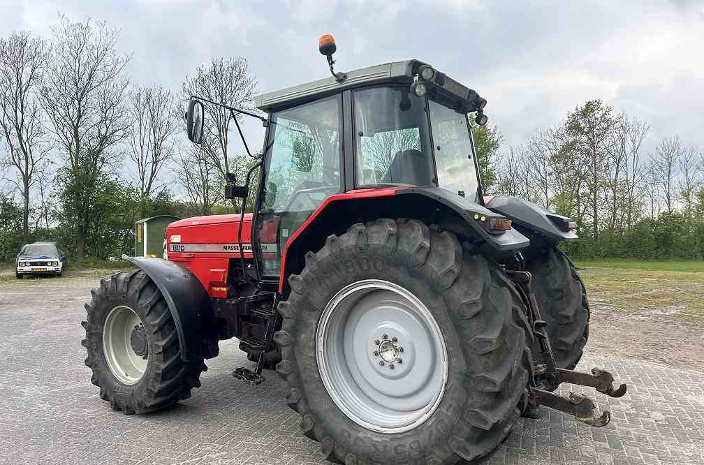 Massey Ferguson 8110 dynashift - Трактор: фото 2 Massey Ferguson 8110 dynashift - Трактор: фото 2