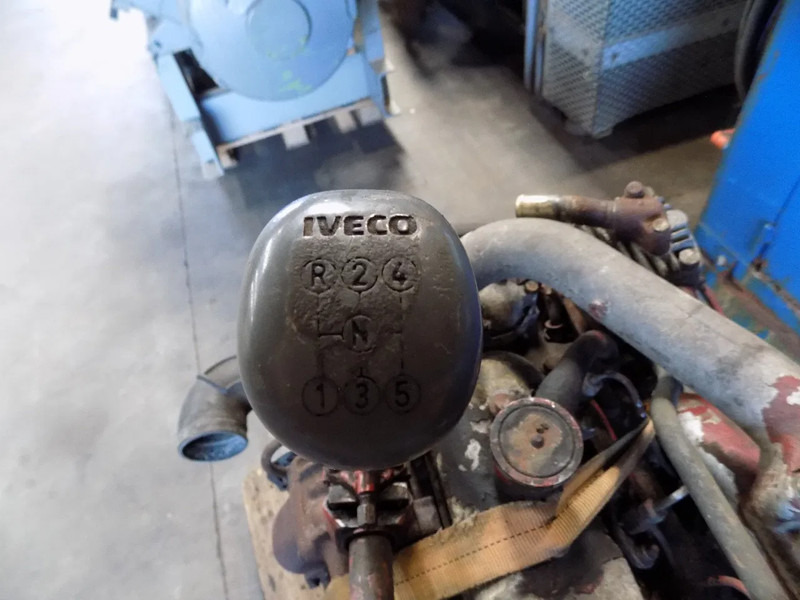 Iveco Iveco 8061 motor met transmissie motor goed. en diverseonderdelen - Двигатель для Грузовиков: фото 4 Iveco Iveco 8061 motor met transmissie motor goed. en diverseonderdelen - Двигатель для Грузовиков: фото 4