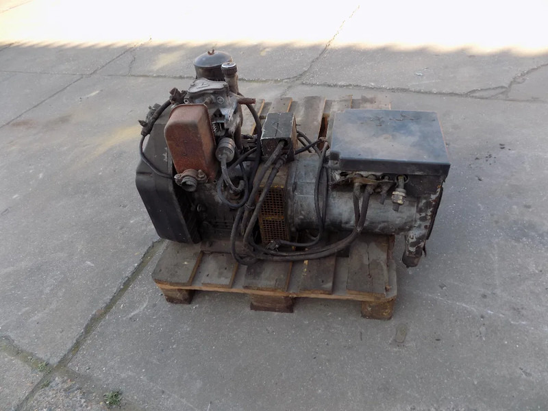 Lamborghini hatz generator - Электрогенератор: фото 3 Lamborghini hatz generator - Электрогенератор: фото 3