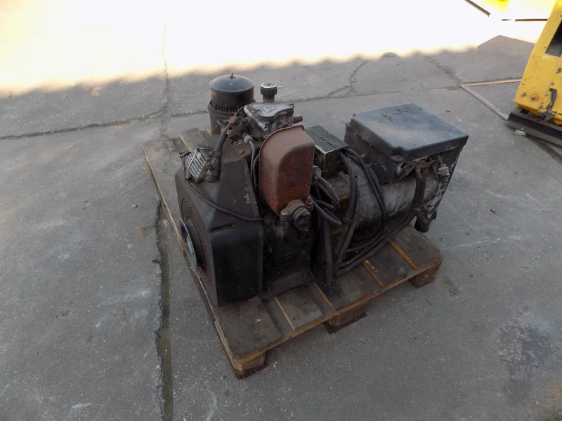 Lamborghini hatz generator - Электрогенератор: фото 4 Lamborghini hatz generator - Электрогенератор: фото 4