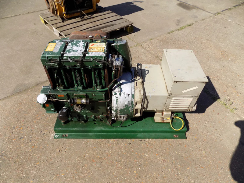 Lister aggregaat lister 25 kva met stamford dynamo - Электрогенератор: фото 2 Lister aggregaat lister 25 kva met stamford dynamo - Электрогенератор: фото 2