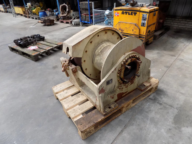 Lier-winch puls lier-puls winch met vrije val - Буровая машина: фото 2 Lier-winch puls lier-puls winch met vrije val - Буровая машина: фото 2