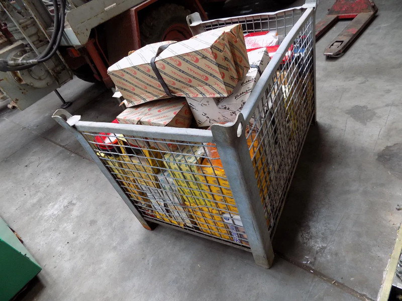 Verlichting voor truck en trailer HELLA VERLICHTING truck en trailer - Задний фонарь: фото 5 Verlichting voor truck en trailer HELLA VERLICHTING truck en trailer - Задний фонарь: фото 5