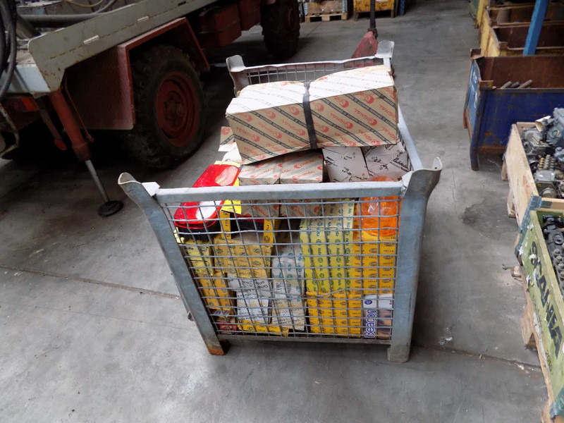 Verlichting voor truck en trailer HELLA VERLICHTING truck en trailer - Задний фонарь: фото 4 Verlichting voor truck en trailer HELLA VERLICHTING truck en trailer - Задний фонарь: фото 4