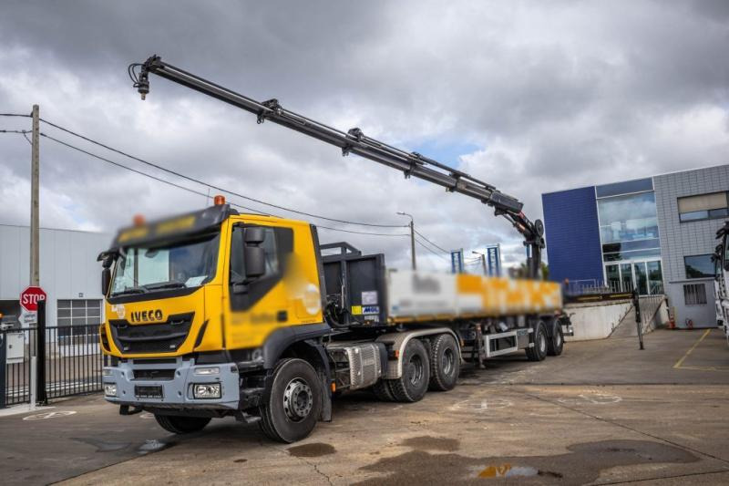 Iveco TRAKKER 450-6X4-BIG AXLES - Грузовик бортовой/ Платформа, Автоманипулятор: фото 1 Iveco TRAKKER 450-6X4-BIG AXLES - Грузовик бортовой/ Платформа, Автоманипулятор: фото 1