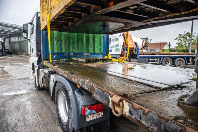 Полуприцеп бортовой/ Платформа Krone SD27-PLATEAU-39000 KG MTM: фото 6 Полуприцеп бортовой/ Платформа Krone SD27-PLATEAU-39000 KG MTM: фото 6