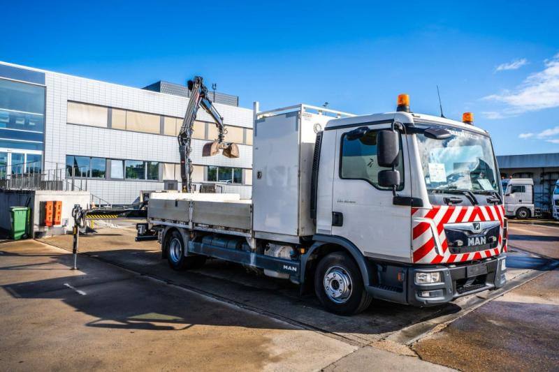 MAN TGL 12.190 BL + HIAB 055 D-1 HIDUO - Грузовик бортовой/ Платформа, Автоманипулятор: фото 2 MAN TGL 12.190 BL + HIAB 055 D-1 HIDUO - Грузовик бортовой/ Платформа, Автоманипулятор: фото 2